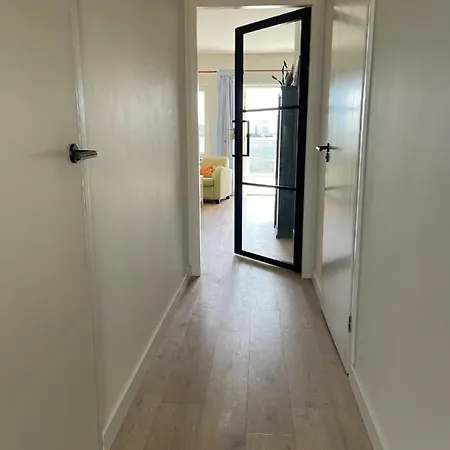 Met Zeezicht Apartment *